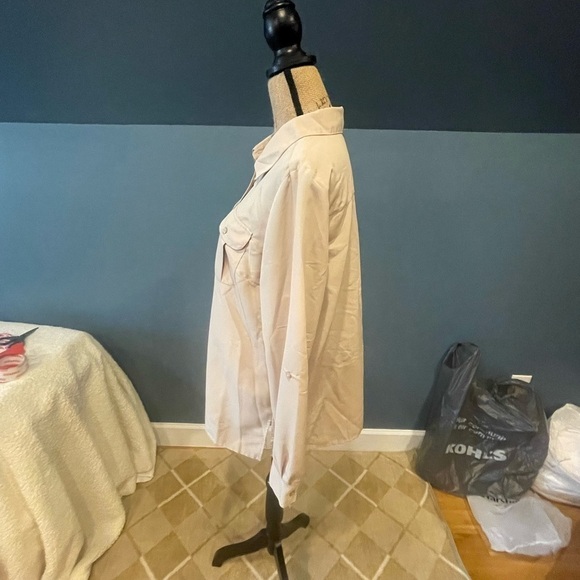 Notations tan long sleeve button up - Picture 2 of 4